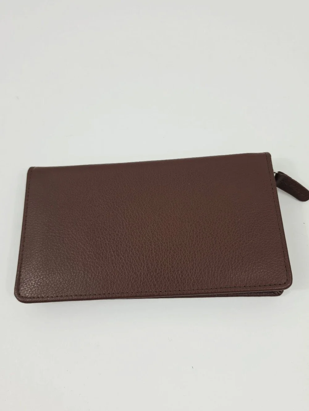 New 100% Geniune Leather Zippered Wallet